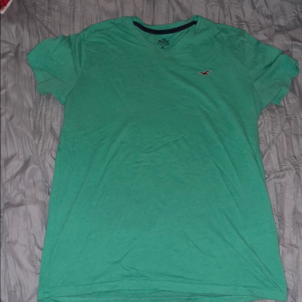 Hollister t-shirt